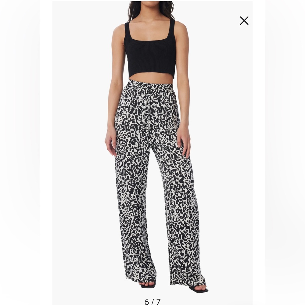 Lita by ciara fluid print tie waist pants size medium